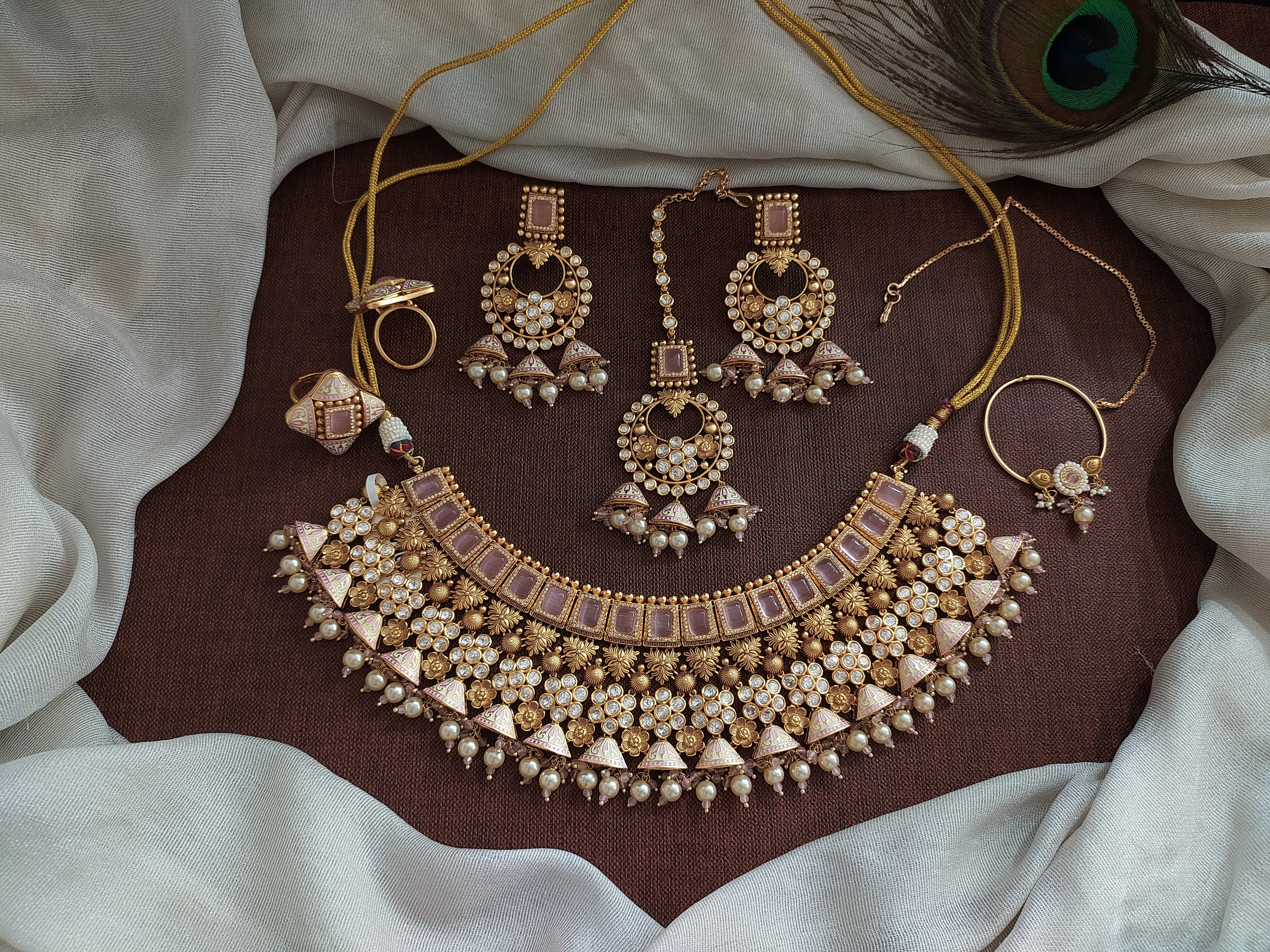 Antique Kundan Bridal Choker Set – Floral Design in Green and Baby Pink