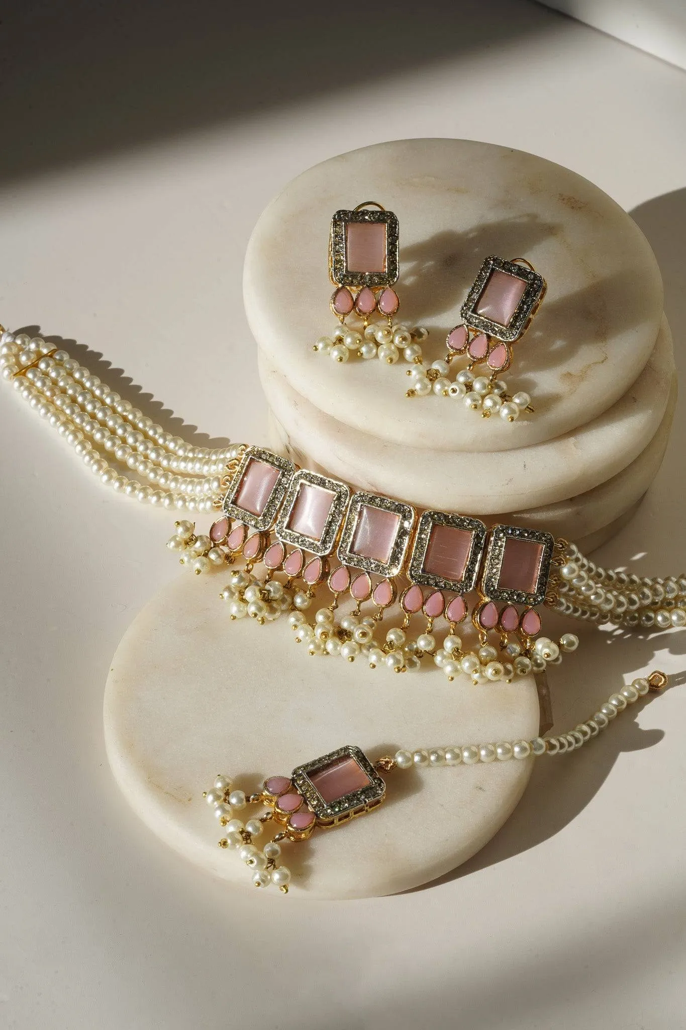 Jahanara - Choker Necklace Set With Earrings & Maang Tikka