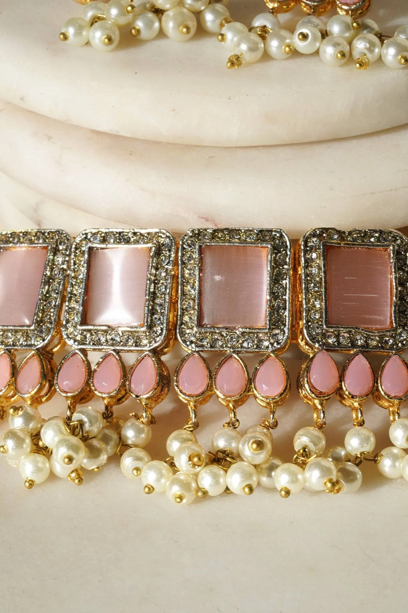 Jahanara - Choker Necklace Set With Earrings & Maang Tikka
