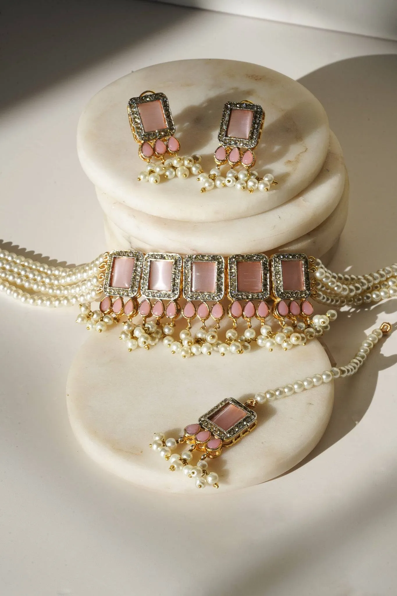 Jahanara - Choker Necklace Set With Earrings & Maang Tikka