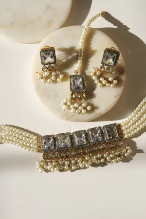 Jahanara - Choker Necklace Set With Earrings & Maang Tikka