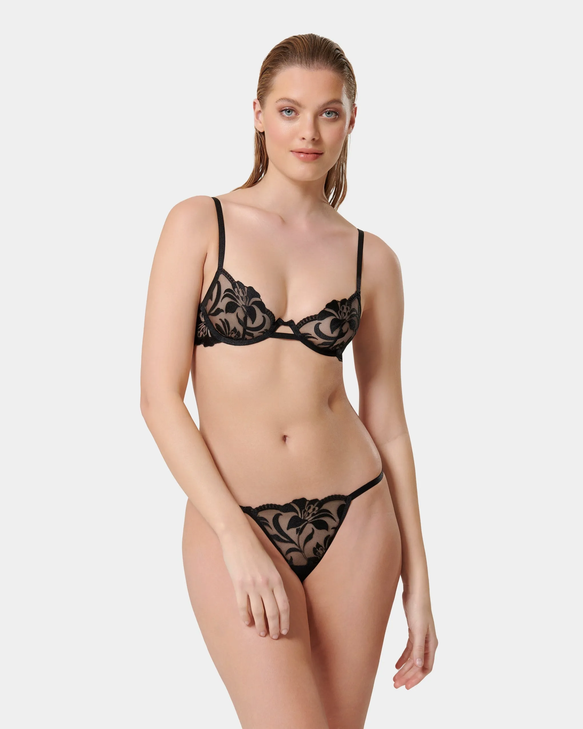Leonora Thong Black