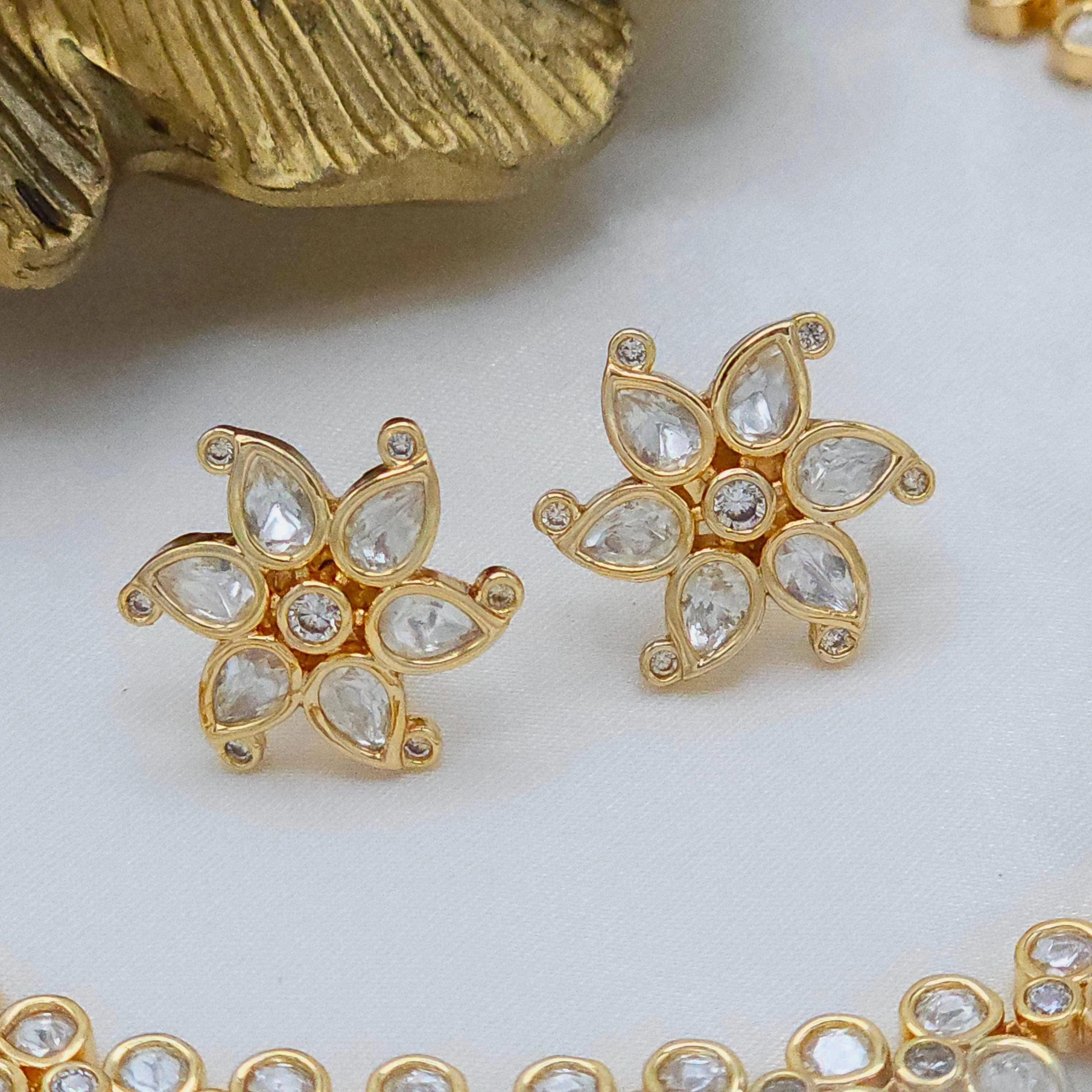 Nia Uncut Kundan Choker Necklace Set