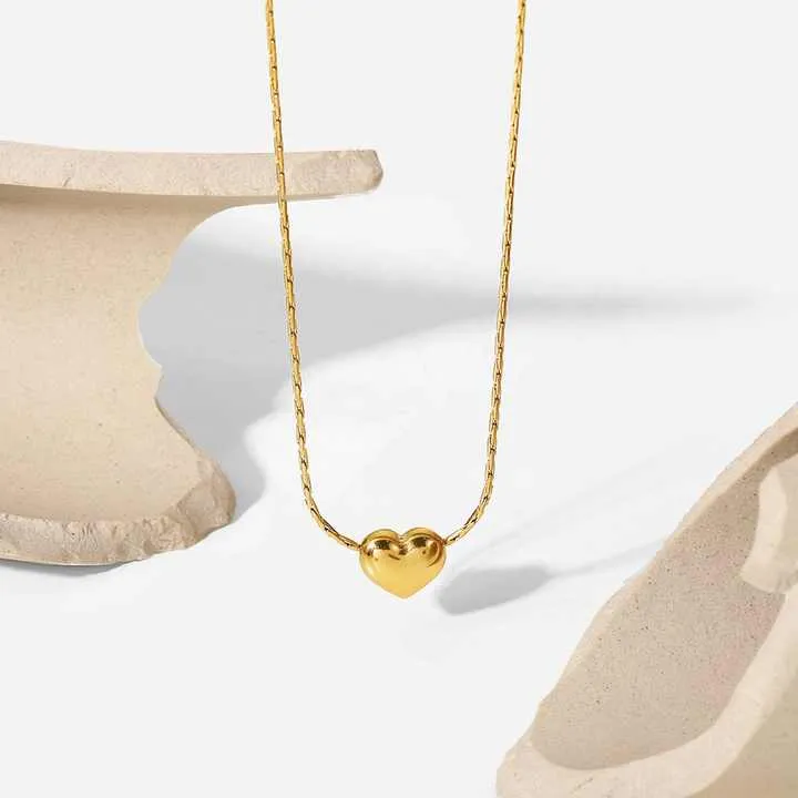 PVD Gold Plated Heart -قلادة على شكل قلب
