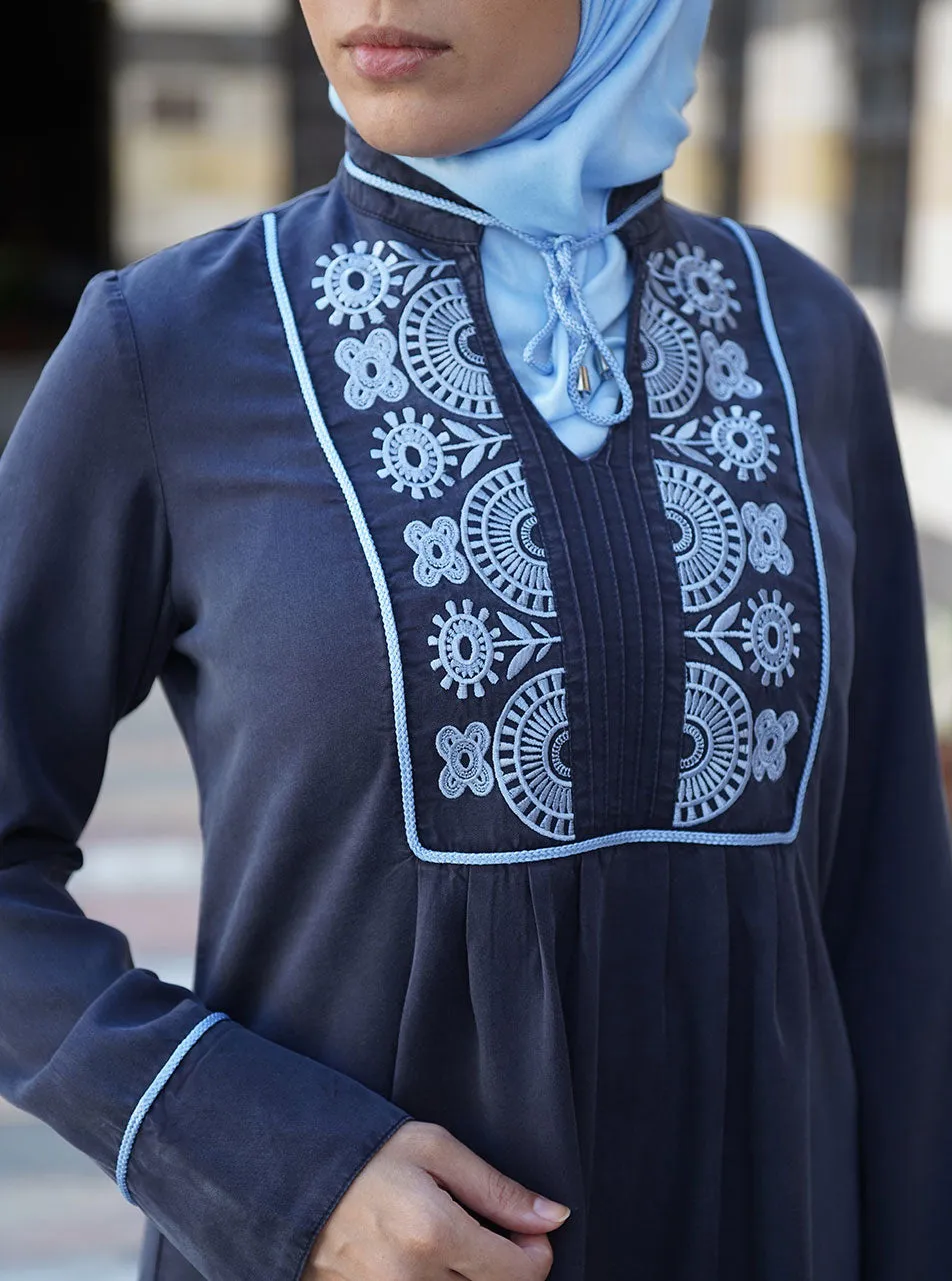 Qudsiyya Embroidered Top