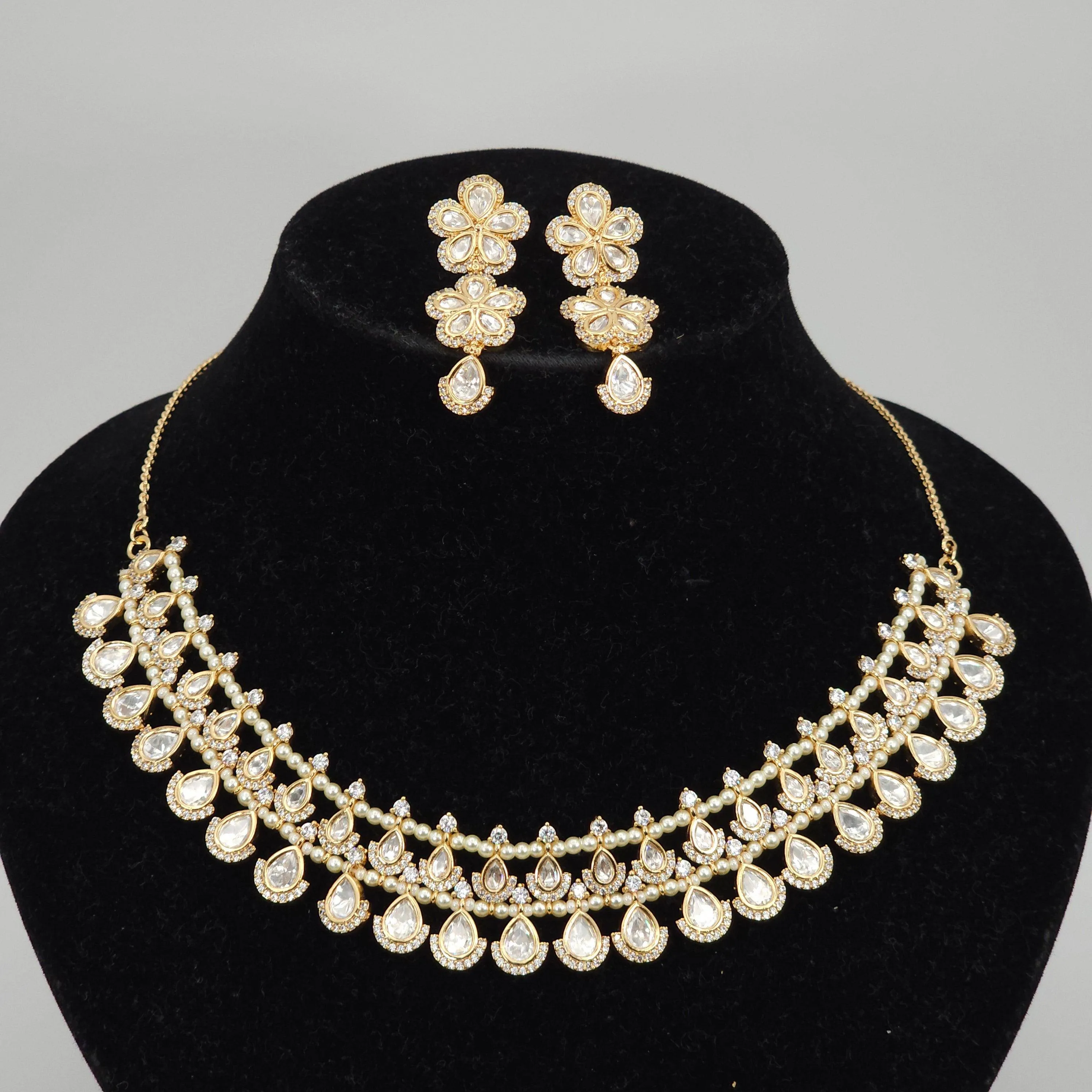 Simer Uncut Kundan Bridal Choker Necklace Set
