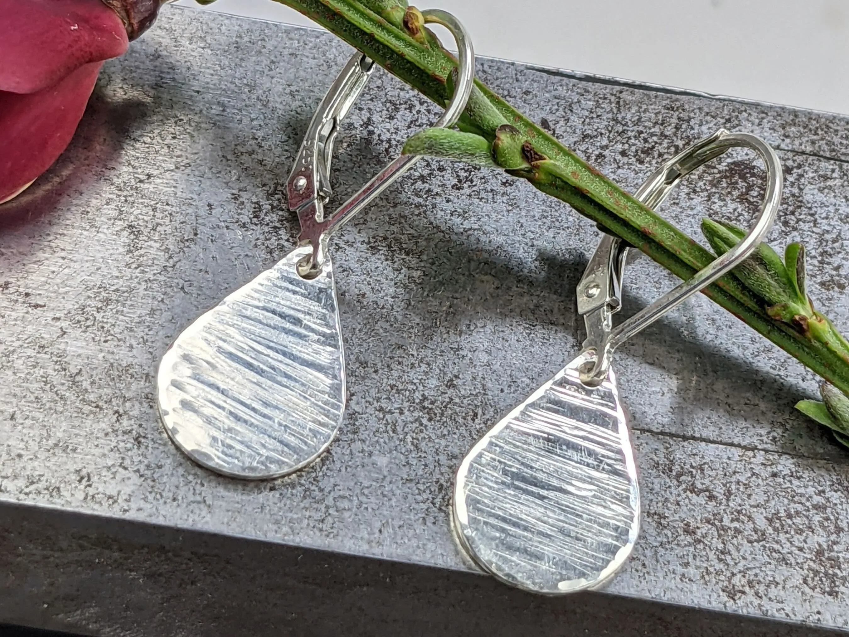 Simple silver hammered teardrop earrings, dainty dangling earrings, minimalist jewellery