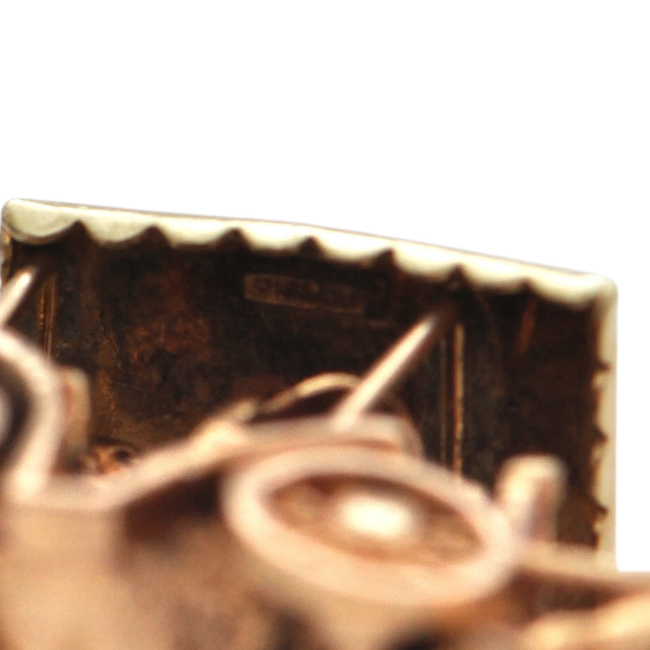 Vintage 14K Two-Toned English Horse Drawn Carriage Charm